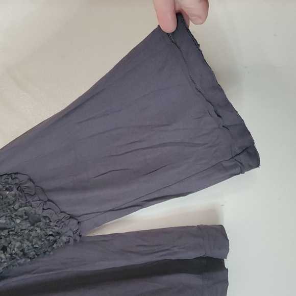 POL Grey BoHo Lace Bellsleeve Top Size Large Soft Stretchy V-Neck Whimsigoth - Picture 2 of 11